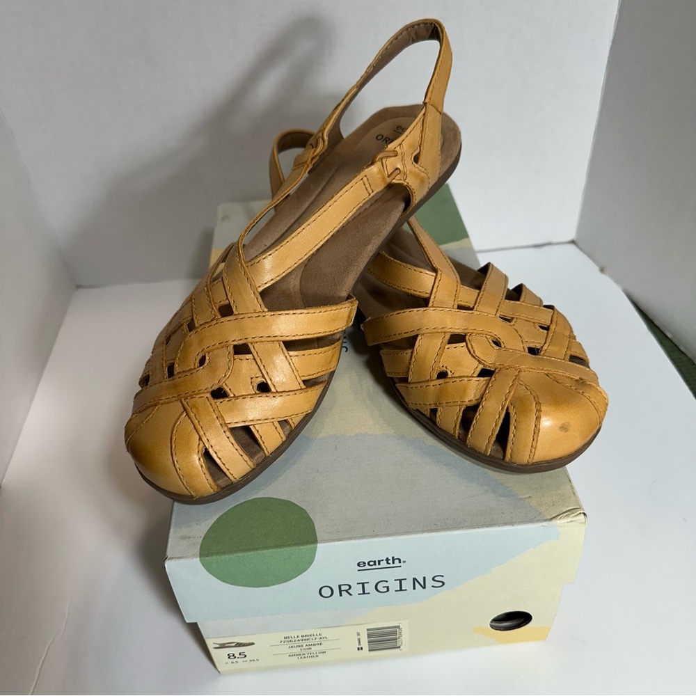 Earth Origins Women's Belle Brielle Amber Yellow Fisherman Sandals Size 8.5